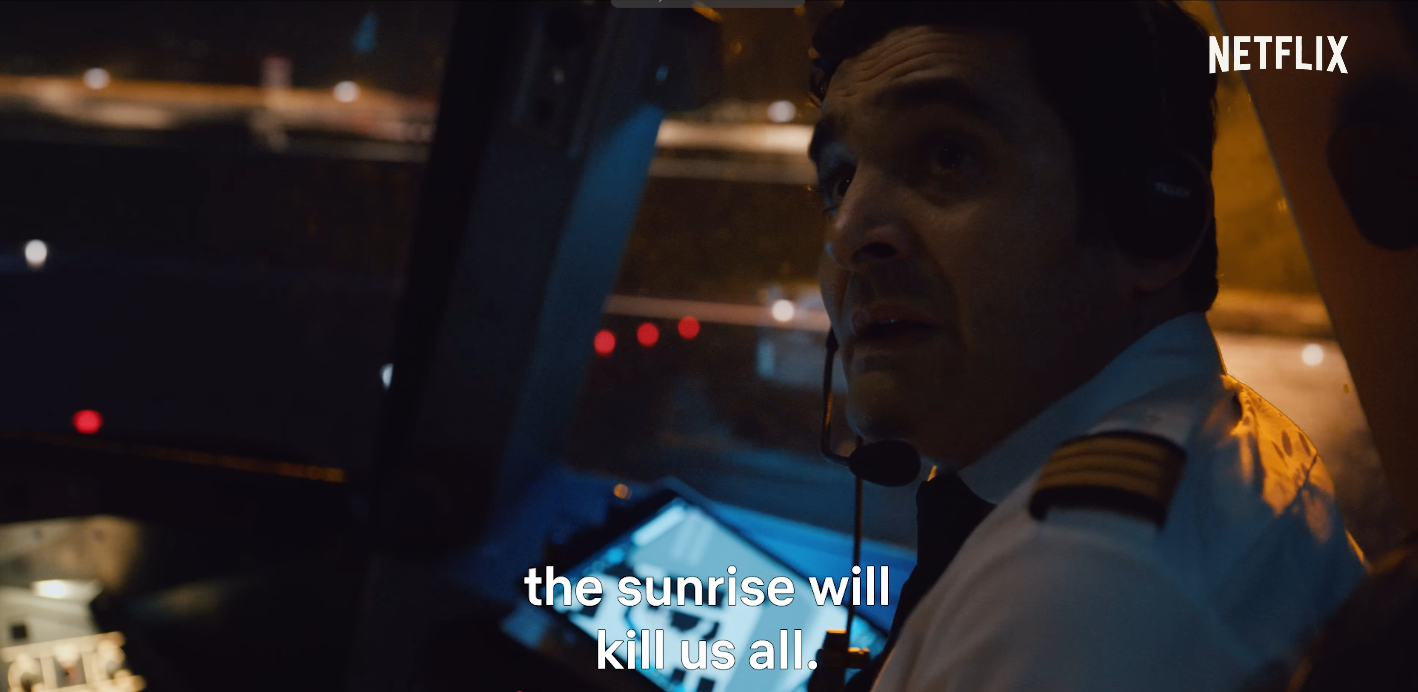 Piloto en cabina durante la serie Into the Night, advirtiendo que el amanecer puede ser mortal.